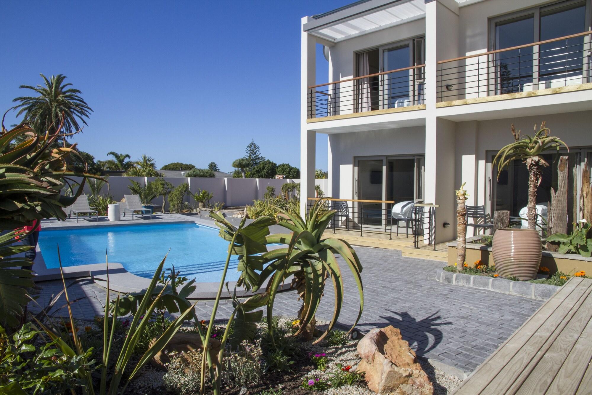 Ocean Bay Guesthouse Port Elizabeth Exterior photo