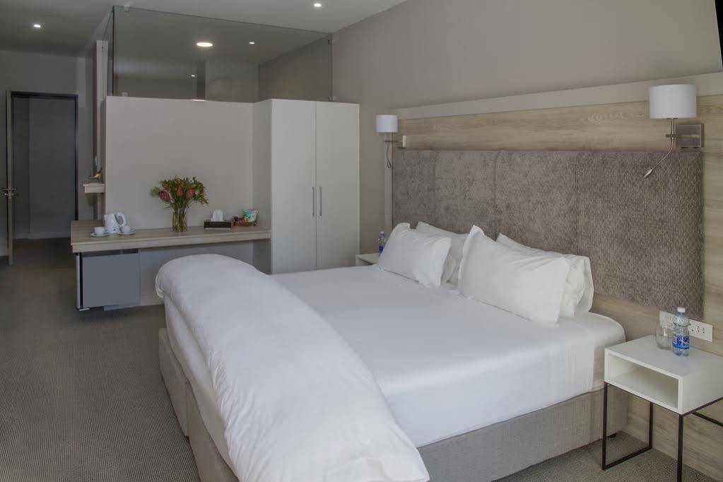 Ocean Bay Guesthouse Port Elizabeth Exterior photo